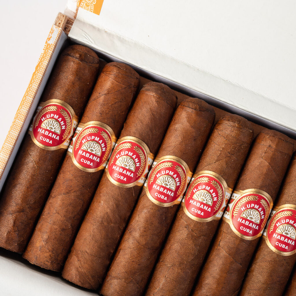 H.UPMANN HALF CORONA (25)